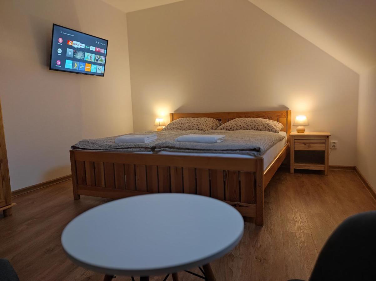 Apartman Postolka Branná Exterior foto